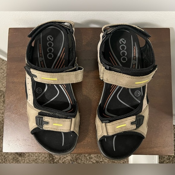 Ecco Men's Black and Tan Sandals - Picture 2 of 14